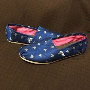 {TOMS} Colbalt Blue Butterflies Slip-on